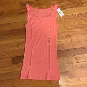 Basic women’s tank top from LOFT